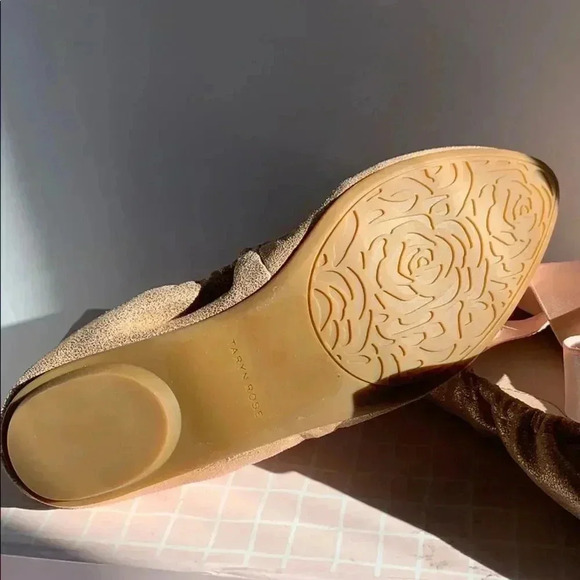 Taryn Rose Powder Metallic Ballet Flat - Picture 7 of 8